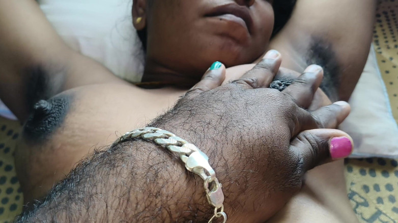 Vijay002: Gadis Tamil fingering satu, dua, tiga jari yang pengen dientot...