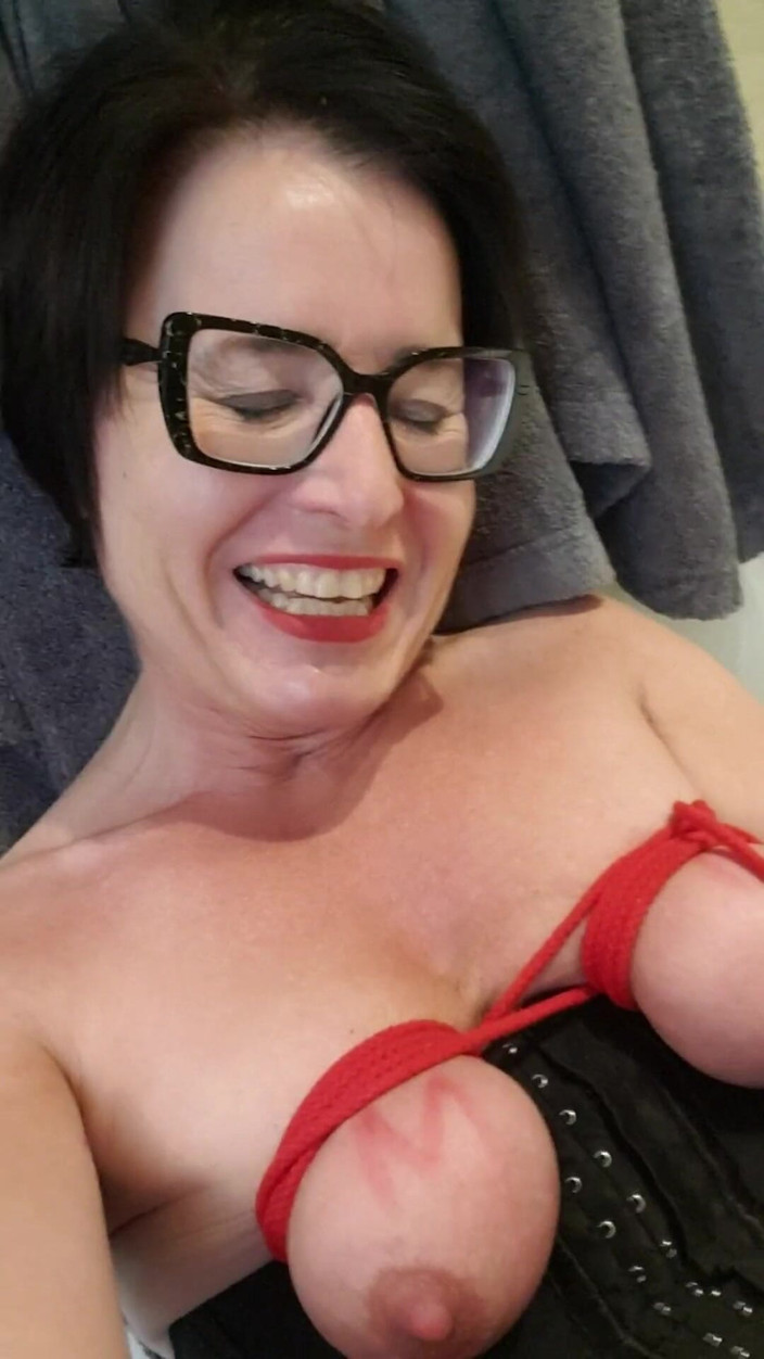 JulieEroticDress: Julie'den büyük sarkma