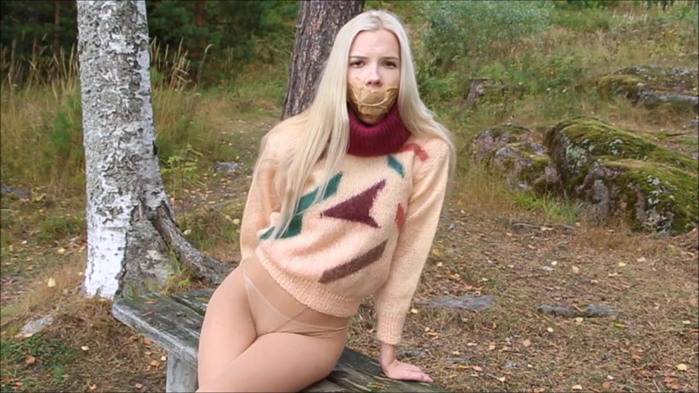Selfgags classic: Sensualmente auto imbavagliato