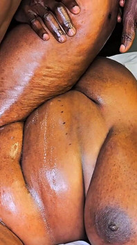 Ibu tiriku yang 65 tahun dientot habis-habisan sama kontol besar pria 25 tahun