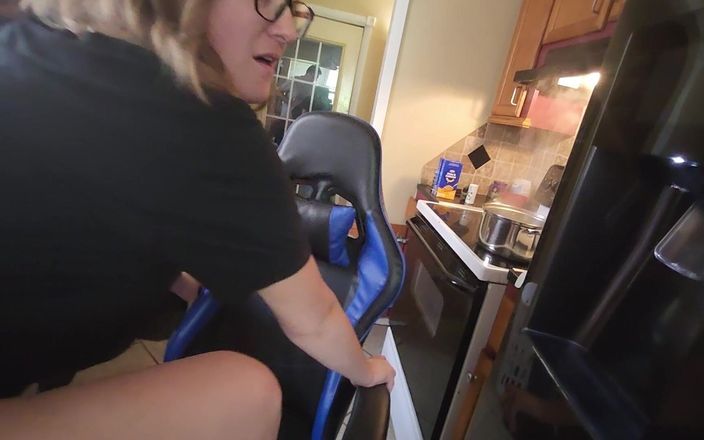 Mama_Foxx94: Gotowanie Desire: steamy chore przerwa milf