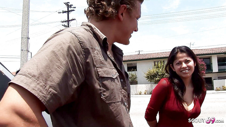 Full porn collection: Azgın büyük memeli latin genç evie üvey babası tarafından baştan çıkarılıyor