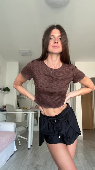 Gina Gerson: Solo abs gợi cảm uốn cong