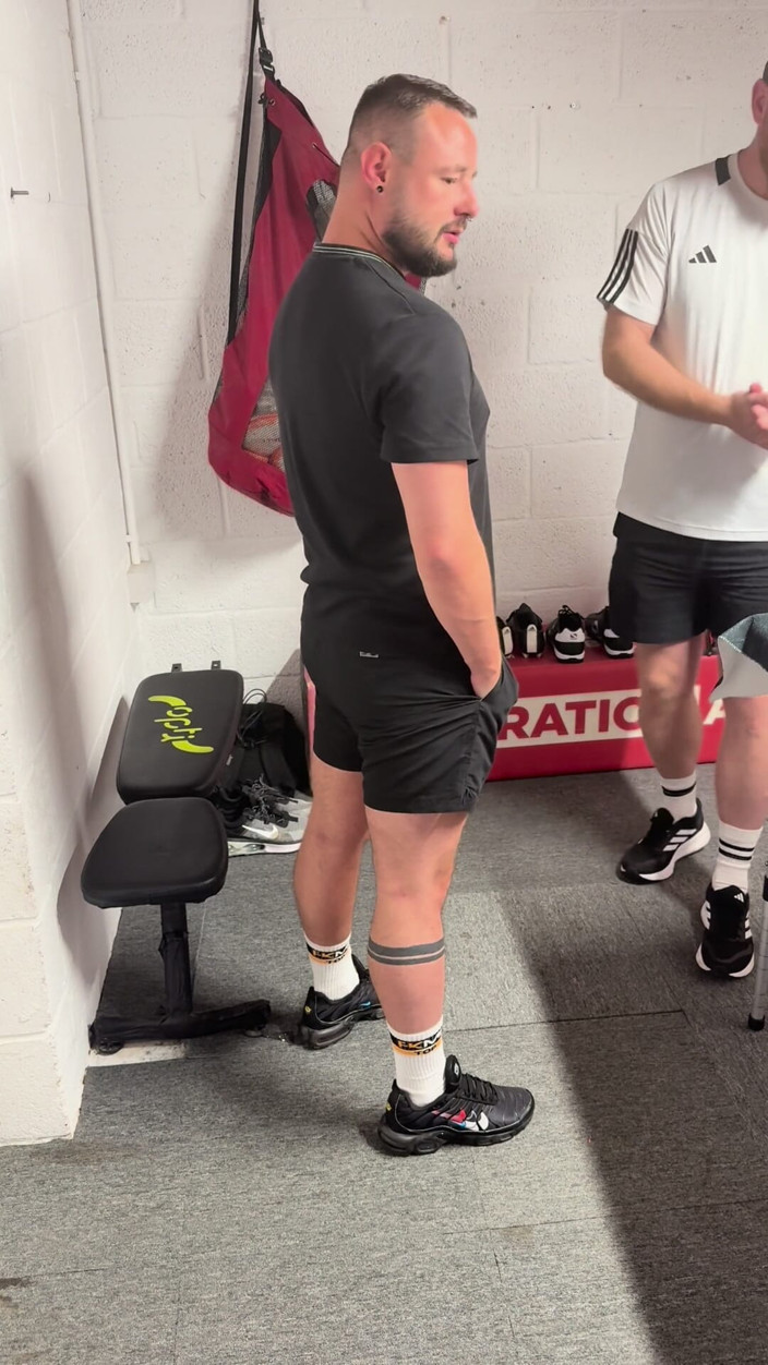 Bobby Jay: Footballer Bobby Jay Gets a Massage with a Happy Ending