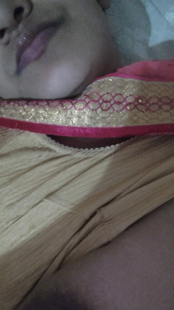 Dr_doom21: Land Se Tadapti Bhabhi Mote Bubu Rasili Bur