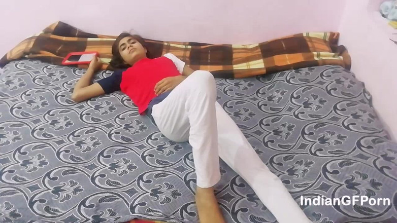 Desi Papa: Chica india folla con vecino