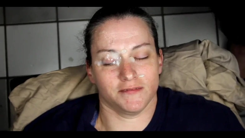 Dirty Dees: Huge Homemade Facial Blasting Right in Her Eyes!
