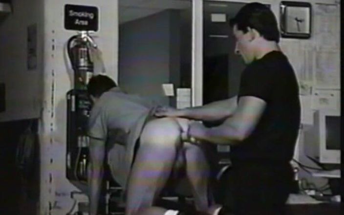 Gay RetroX VHS: Bărbați savurând focul intim # 3