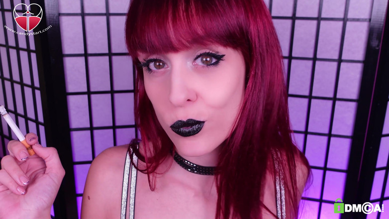 Candystart Videos: 黑唇抽烟特写