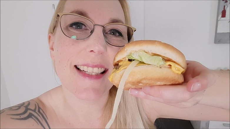 Sally Secret: Bánh mì kẹp thịt ngon ngọt của tôi !!