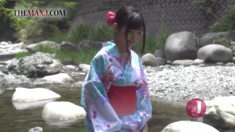 Asian happy ending: Aksi BTS dengan awek Jepun berbulu