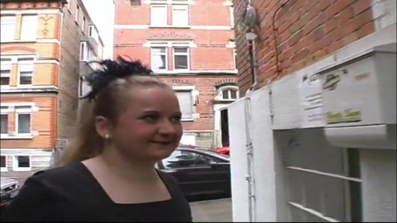 Genuine XXX: BDSM devote schlampen mit dicken titten versohlt, peitschen, paddeln, heißes...