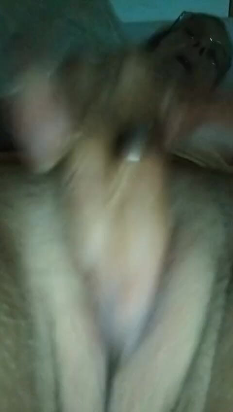 XhellllehX: Little Video While I Work