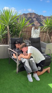 Bailey se rozhodne jít s jiným chlapcem