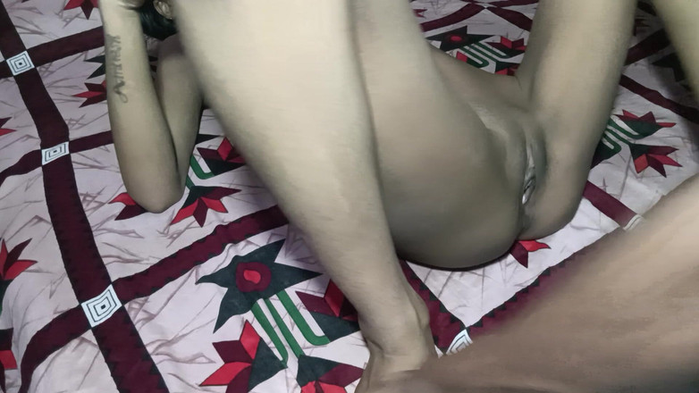 Sexy Shreya studio: Heet Indisch dorpsmeisje poesje grote borsten neuken