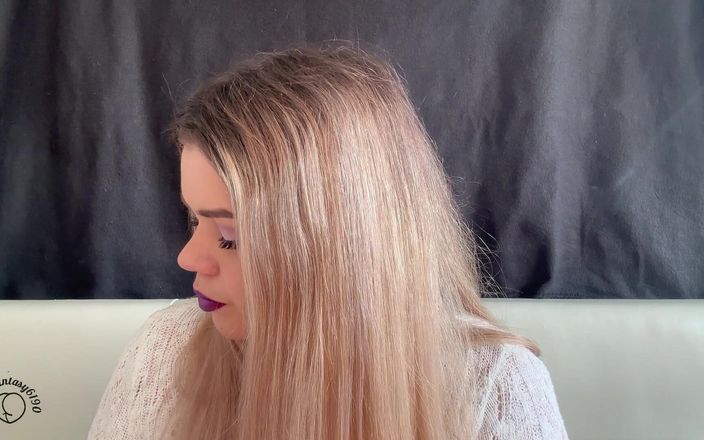 Your fantasy studio: Kouření fetiš s pěkným make-upem a kouřovými prsteny