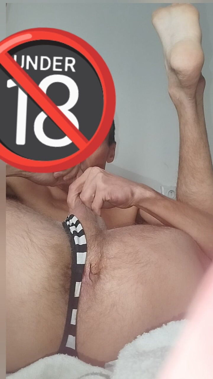 Insertion: Inläggning av kristaller i penis