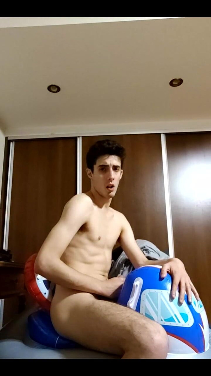 Floatie Boy: Vertical vid - sprengt viele aufblasbare, während sie im Stream wichst