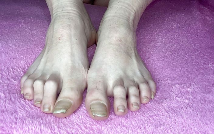 Cute Blonde 666: Close up foot worship 41