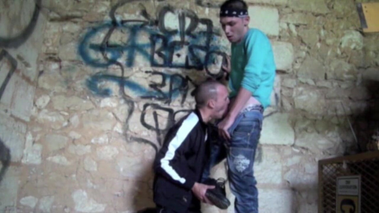 Sneaker gay: Slut twink submissed to the sneakers of the twink JIMY...