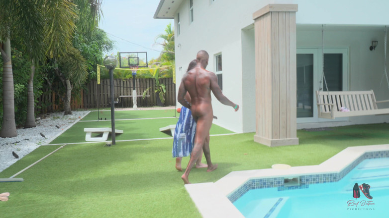 Red bottom productions: Một Đêm Bên Trong Hollywood