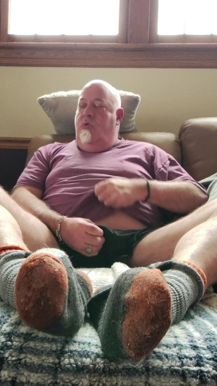 beardaddychub: 脚向前