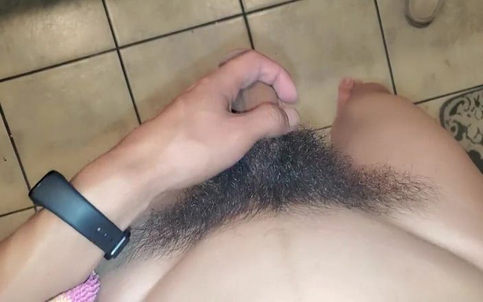 Z twink: Solo Drying off My Boner After Shower