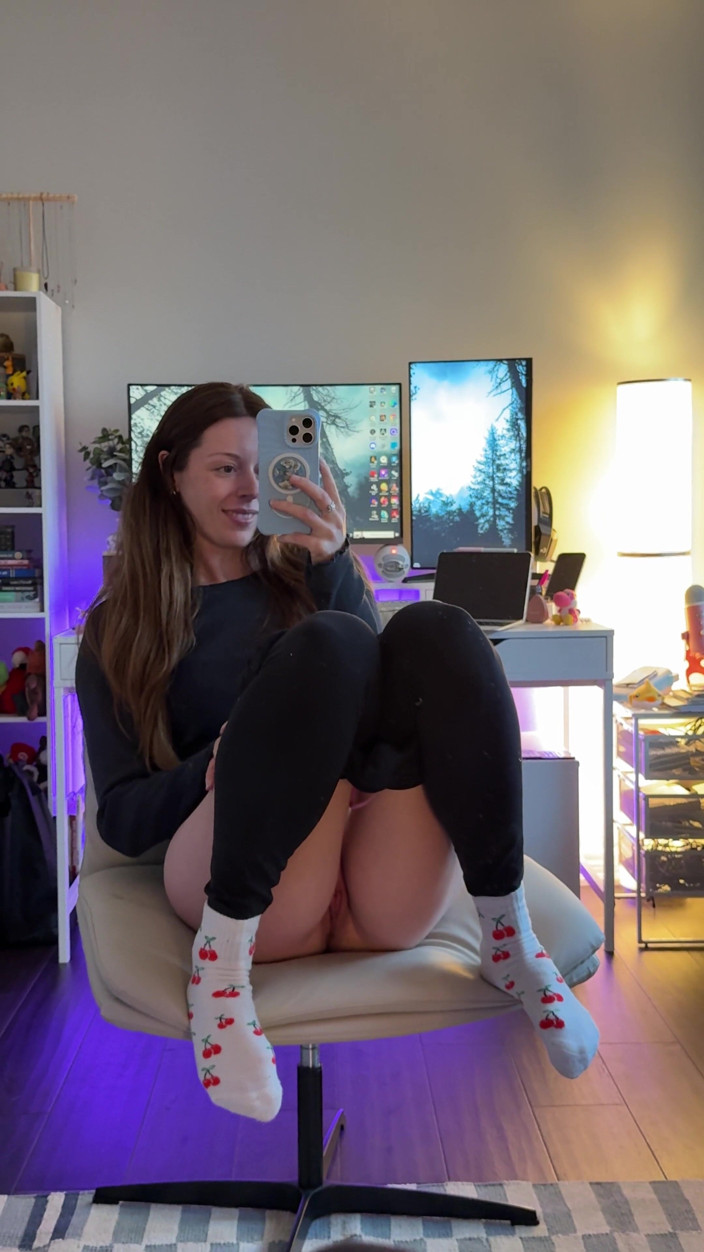 Nadia Foxx: Начало мастурбации!