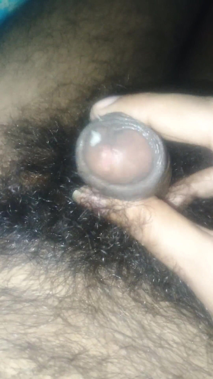 Hot_bobby: Moja seksowna dziewczyna Monika Potrząsnęła moim kutasem i ssała go...
