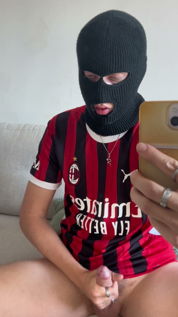 Axton Drake: Napalone Ac Milan Soccer Bro Strzela Obciążenia