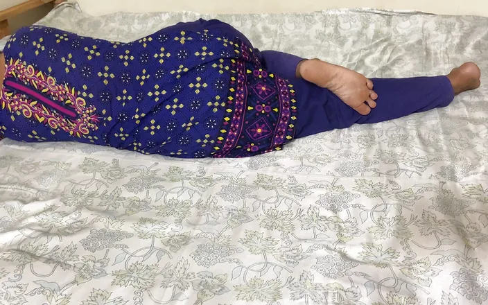 SAFI TV: Desi Bhabhi Had Real Sex with Dever in Room