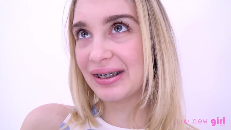 L.A. New Girl: Teen walks out of photoshoot pissed off - Returns to swallow...