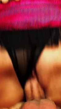 Jane strippt, bekommt ihre muschi gefickt und ihre brust mit sperma bedeckt