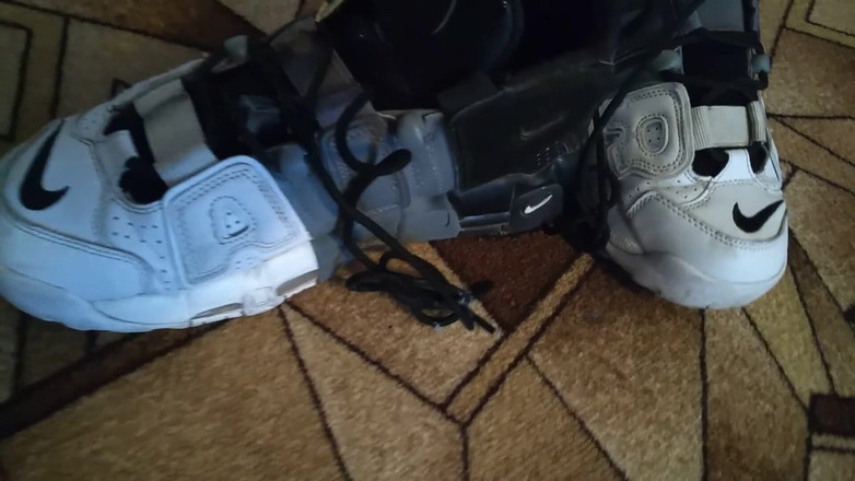 Sneakersmax98: Nike Uptempo Trampki wiązanie do mojego kutasa