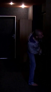 Kızlar duşta şanslı adam