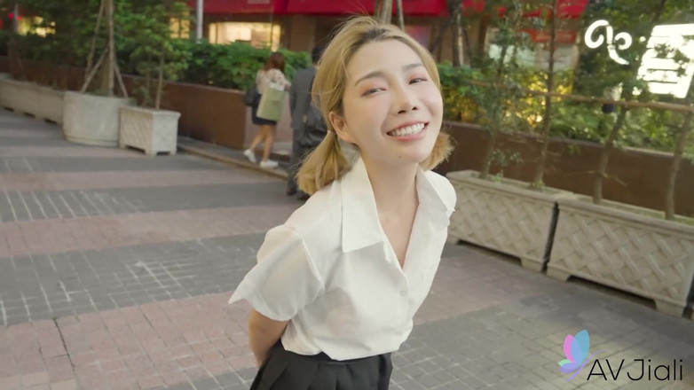 AV Jiali: Slutty Schoolgirl Stacy Chooses Bad-boy Over Nerd