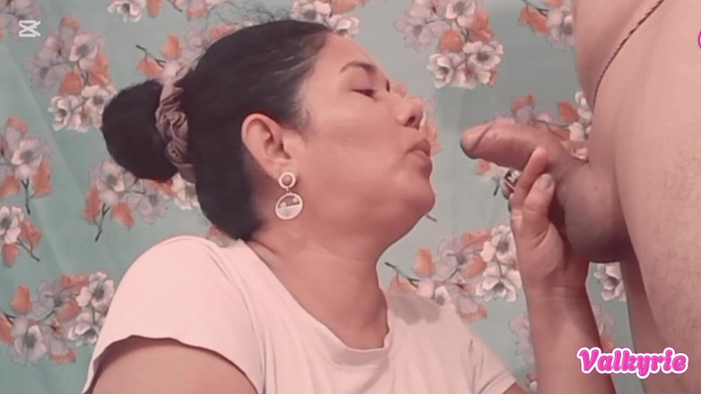 Valkyrieandluigy: Gadis imut lagi asik sampai tengrokan