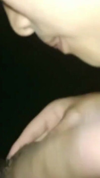 Videoclip nepaleză cu înregistrare de acasă
