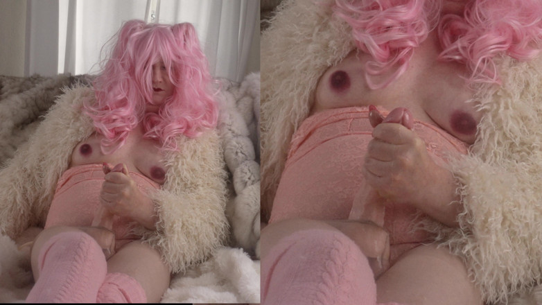 Trans fur bitch: Pelirroja Transfur perra masturba mucho semen