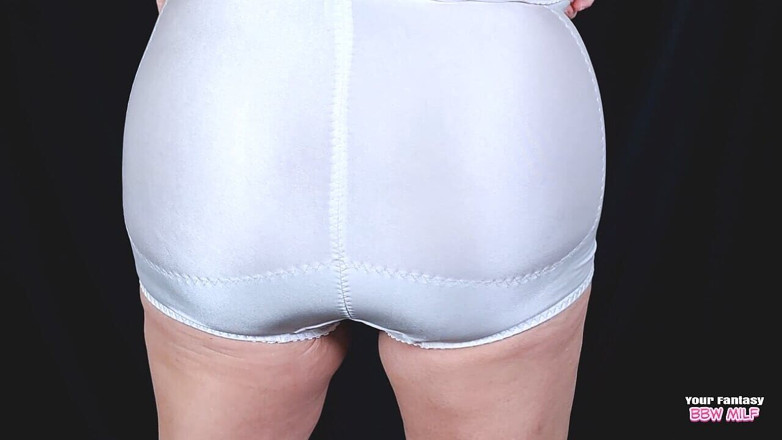 BBW_Wife: Anciana en bragas - mírame poner mis bragas grandes sobre mi...