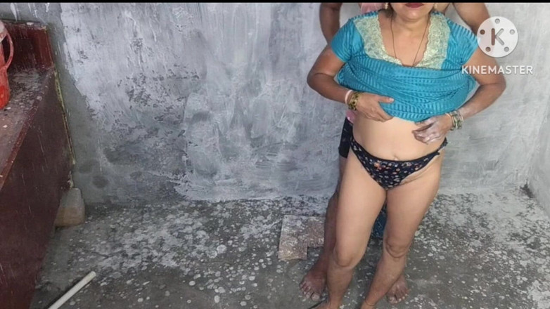 Saxesageth: Bhabhi Manju panas memanggil saya ke rumahnya untuk bekerja dan...