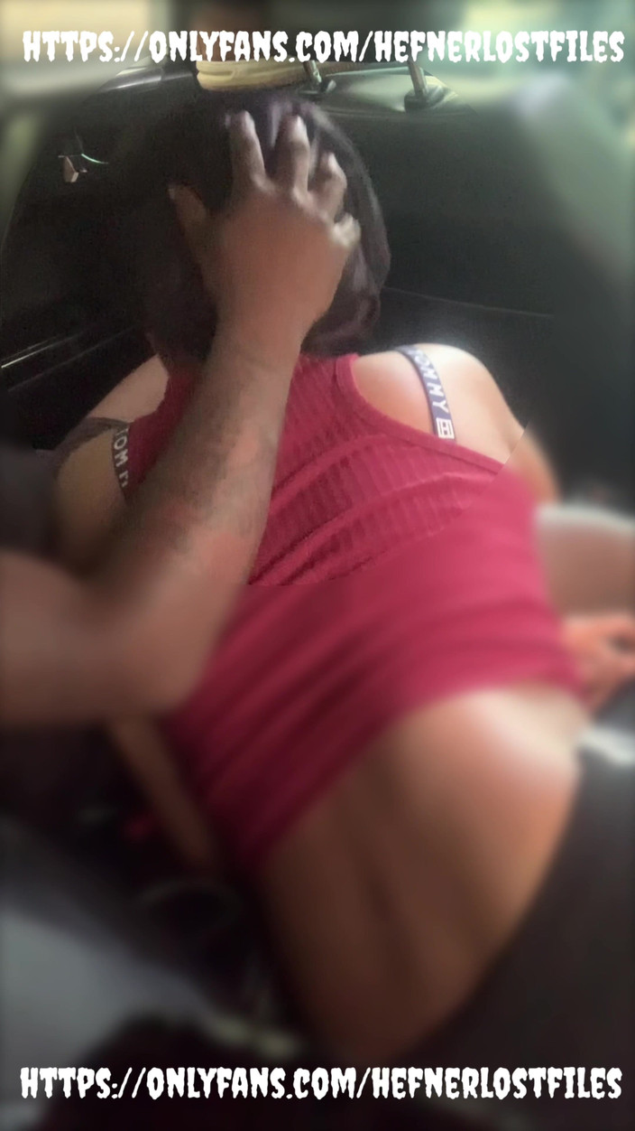 PlayboyHef: Asmr - Cewek Sange Ini Lagi Asik Ngentot Di Muka Crot...