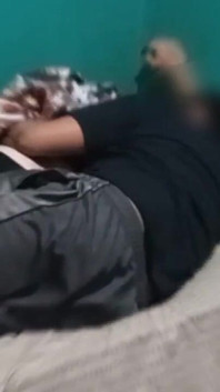 Morbosing curva surorii mele vitrege, ea îmi cere să-i dau un masaj