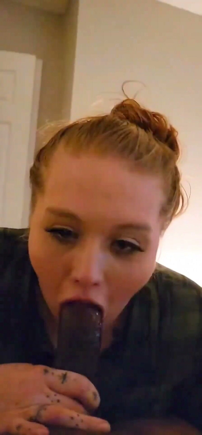 KineMaster: Goodlooking Girl with Good Throat Swallows