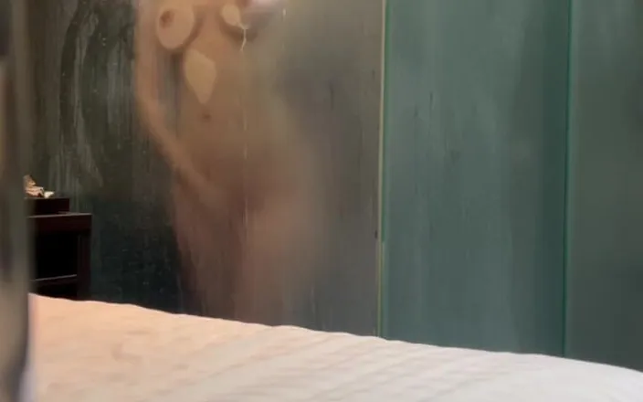 Em Yang: Secret Camera in My Hotel Room