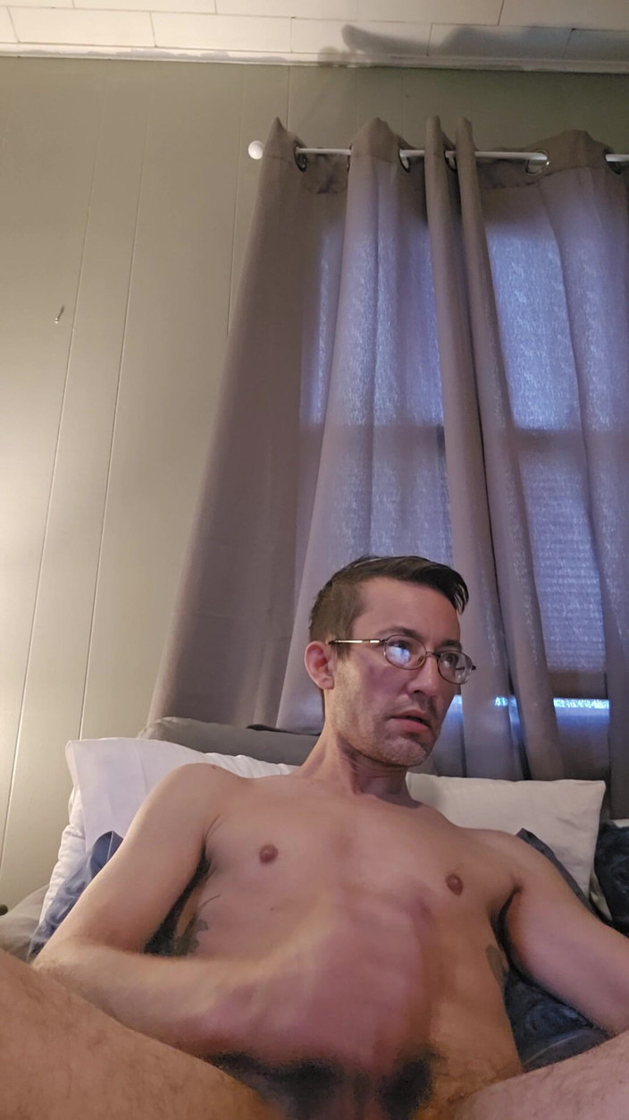 Jack Bell: Quick Jerkoff Before GF Gets Home