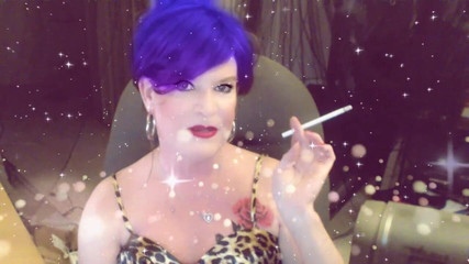 FemmeCheri120: Já kouřím VS120s před prací