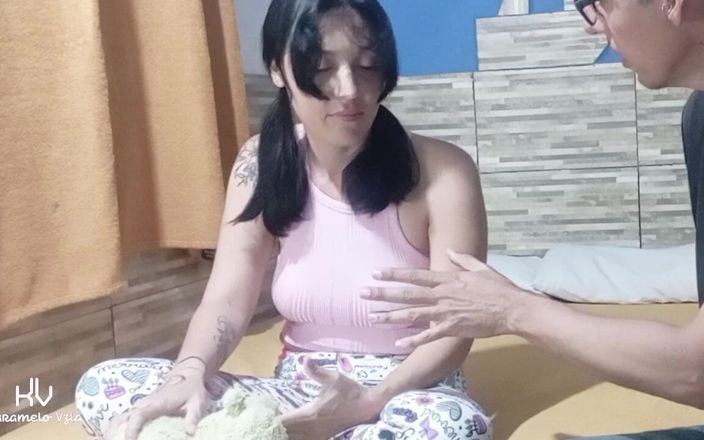 KarameloVzla: Triste hijastra es consolada por su padrastro