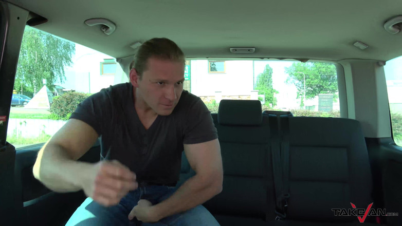 Take Van: Den perfekta rövad och den tajta fittan framför den uppförda...