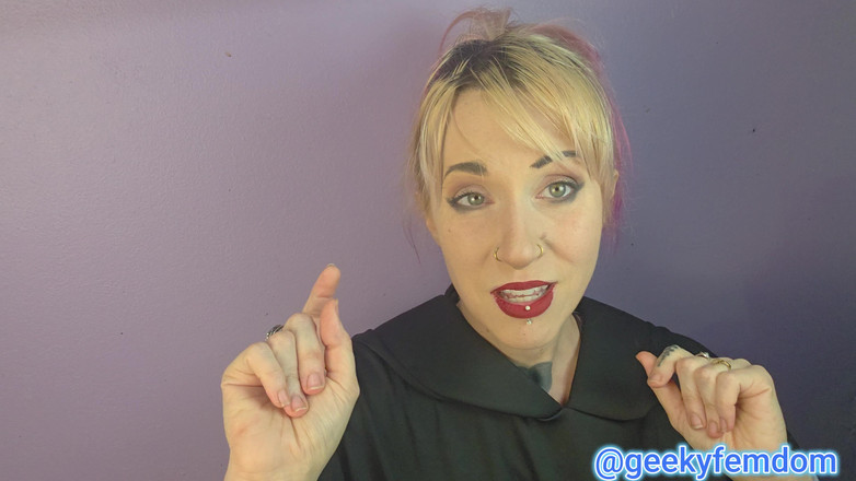 Geeky Femdom: Grite virgem brecha